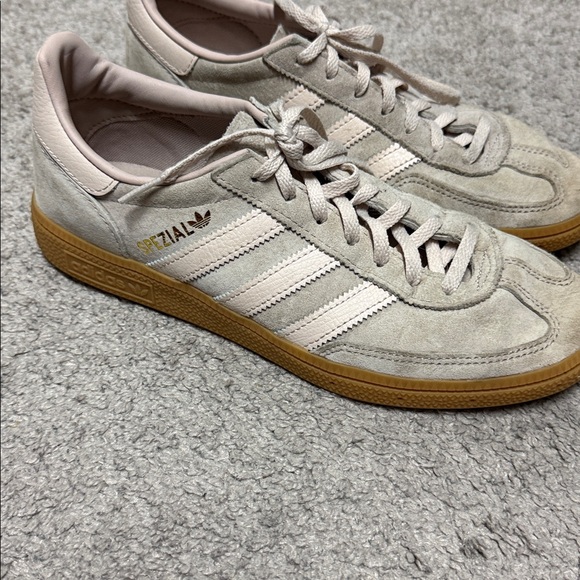adidas Shoes - Adidas Spezial neutral color - size US 8